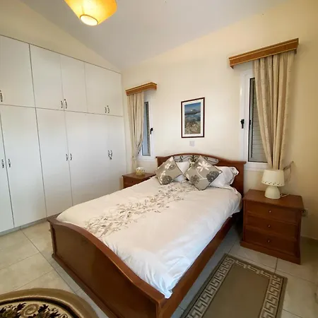 Stay Peyia Bungalow *