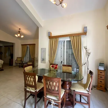 Stay Peyia Bungalow *